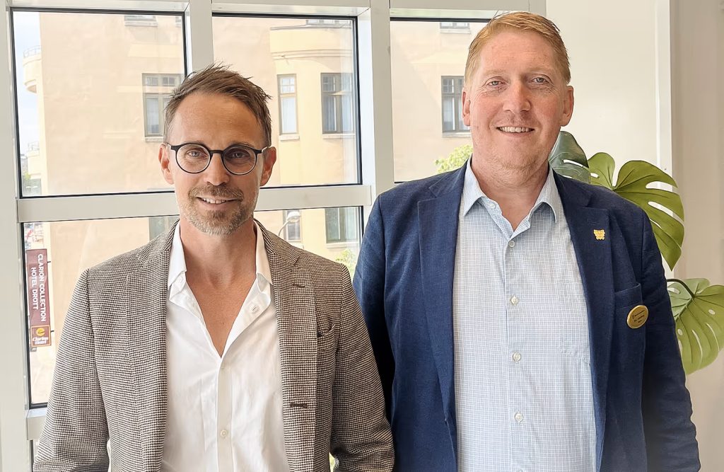 Rektor och lärare, halvbild.